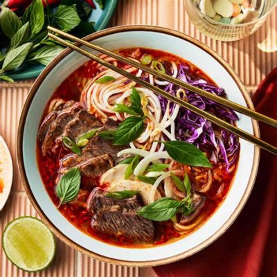  Bún Bò Huế: ซุปเนื้อหอมยั่วยวน ผสานรสชาติเผ็ดร้อนที่ชวนลิ้มลอง!